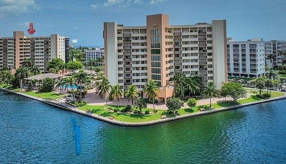 2nd image of 4263 Bay Beach Ln