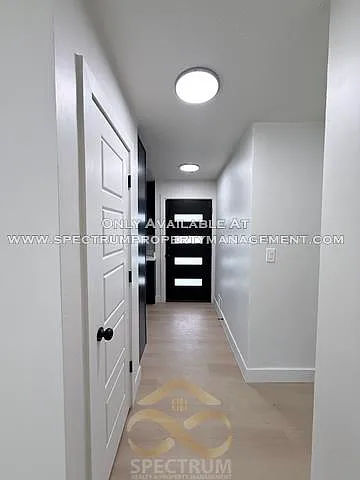 5 bed, 2208 sqft, $3,195 — Photo 3
