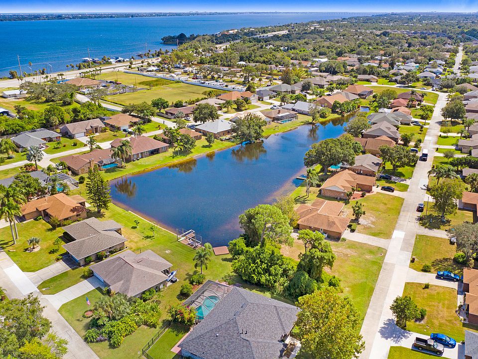 1st image of 140 Palm Cir
