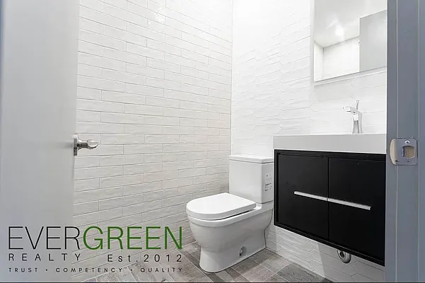 Rented by ERNY LLC | media 8
