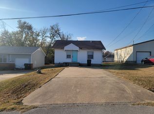 718 N 15th St, Collinsville, OK 74021