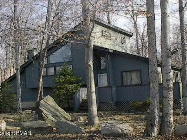 2504 Waterfront Dr, Tobyhanna, PA 18466