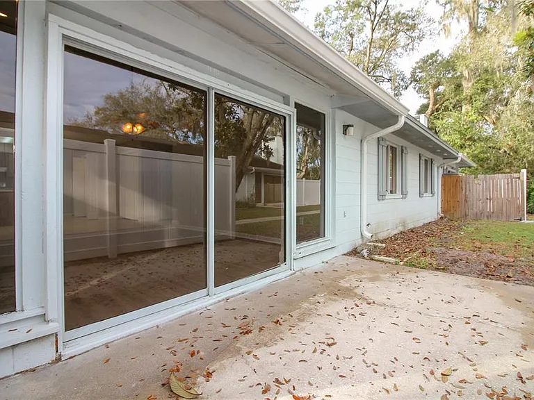 1545 King Ave — Photo 17