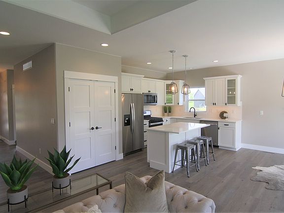 2nd image of 1104 Croell Ave