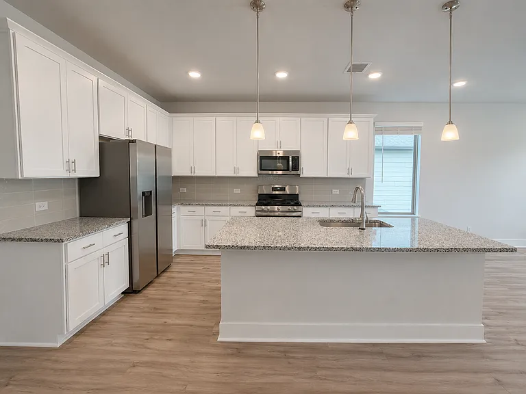 3104 Eddington Dr — Photo 4