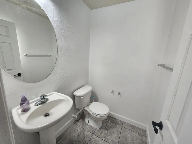 10256 Franford Ct — Photo 5