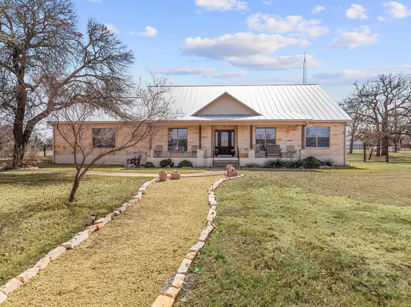 156 Northview Ln, Fredericksburg, TX 78624