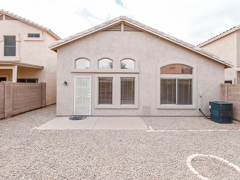 10036 E Capri Ave — Photo 14