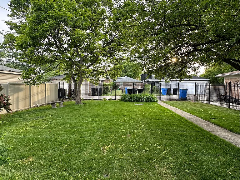 9628 S Parnell Ave #1 — Photo 12