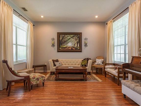 2nd image of 17631 Esprit Dr