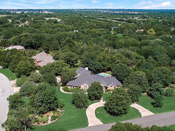 3rd image of 804 Ovilla Oaks Dr
