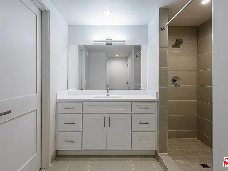 3726 Kelton Ave #202 — Photo 6