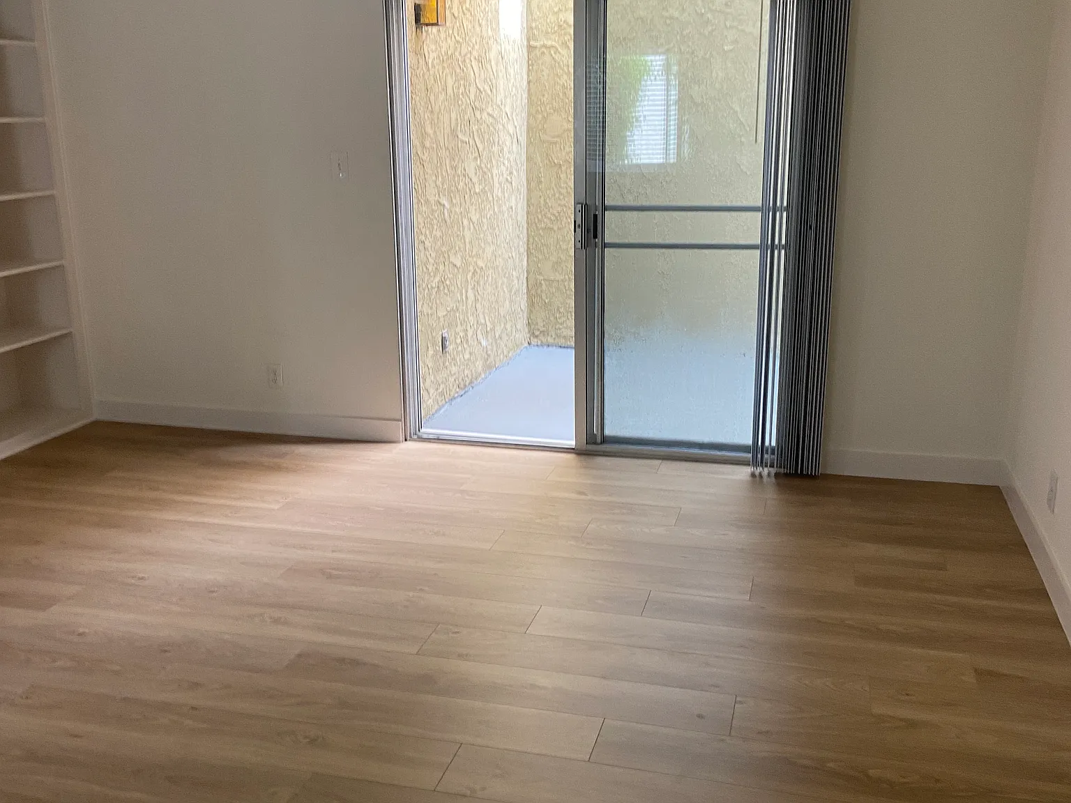 2 bed, 1.5 bath, 1100 sqft, $3,500 — Photo 3