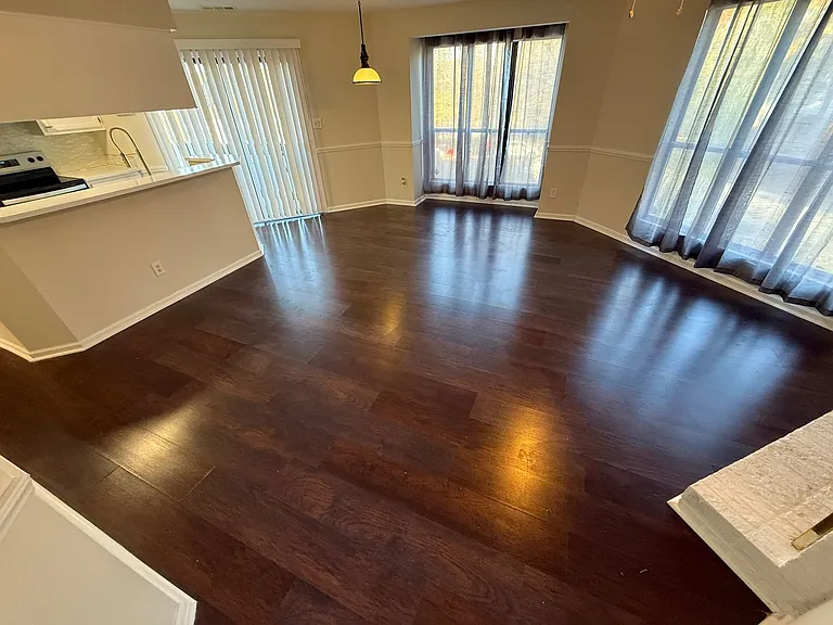 8202 Cedar Glen Dr — Photo 3
