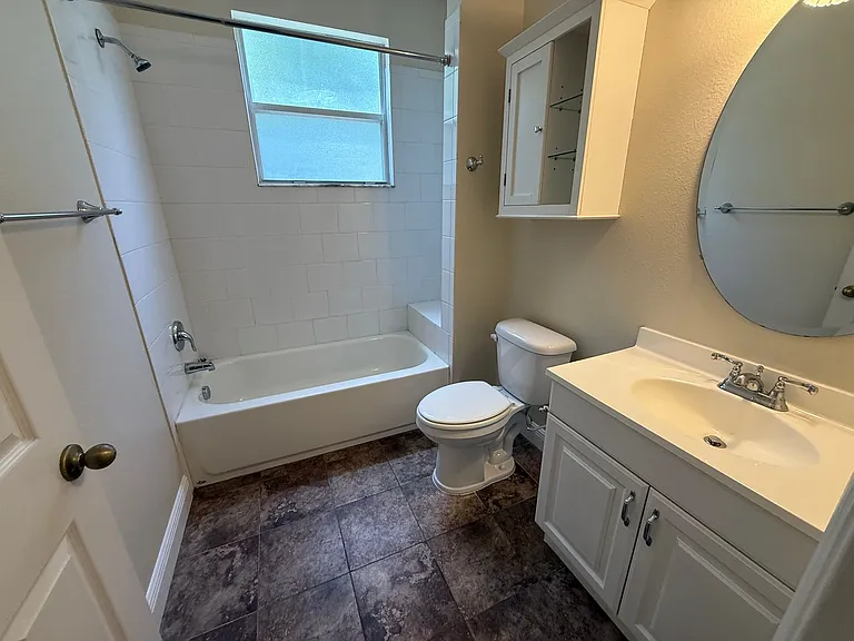 2618 E Central Blvd — Photo 11