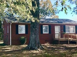 940 32nd St NE, Conover, NC 28613