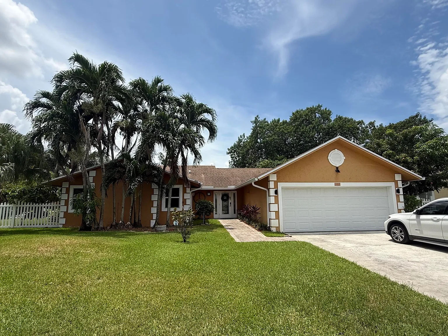 3 bed, 2.0 bath, 1507 sqft, $7,500 — Photo 2