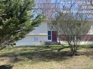 94 Westview Rd, Spring Valley, NY 10977