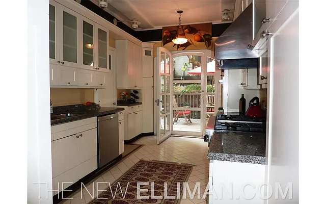 Rented by Douglas Elliman | media 17