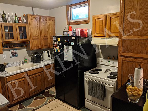 5th image of 604 E 6th St #1