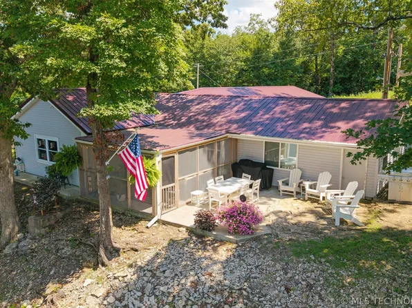 63030 E 157th Rd, Wyandotte, OK 74370