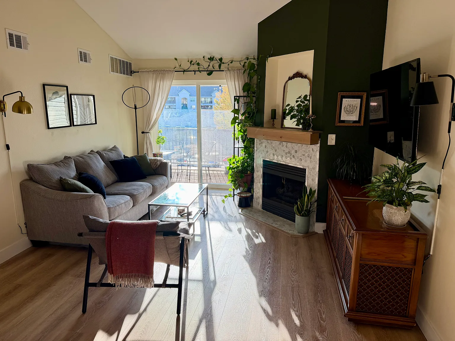2 bed, 1101 sqft, $2,750 — Photo 2