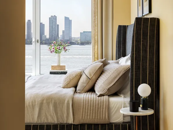 450 Washington Street image 14 of 29