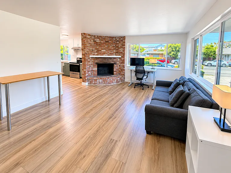 2216 Santa Clara Ave #A — Photo 3