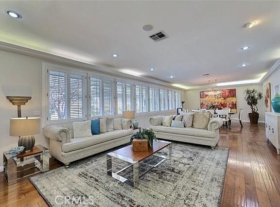 3rd image of 2463 Ridgeway Rd