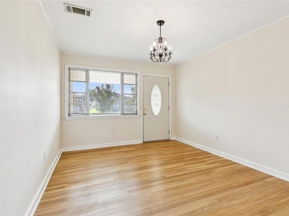 3rd image of 436 Saddler Rd