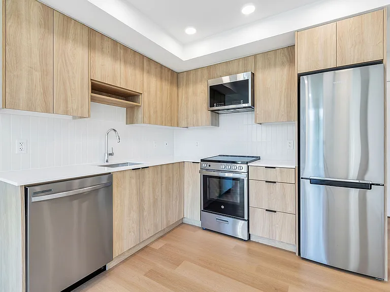 1490 W 32nd Ave — Photo 39