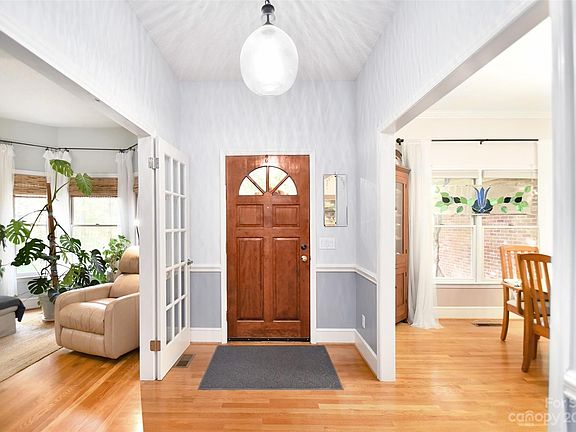3rd image of 4513 Ferguson Cir