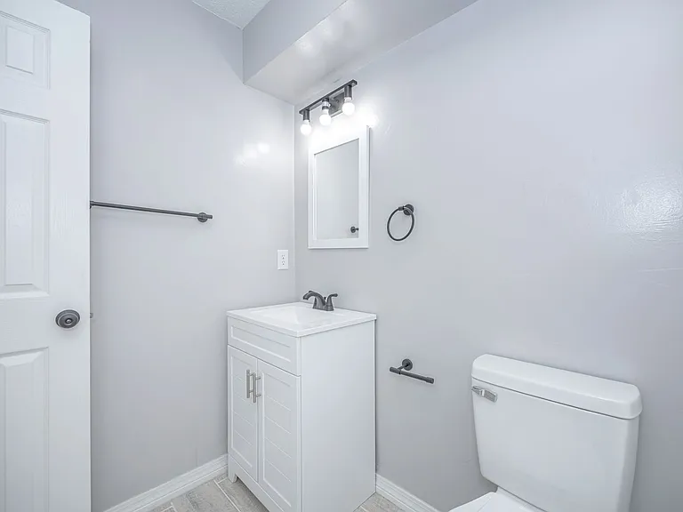 6672 Cortez Cir — Photo 33