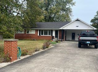 236 Gilhaven Dr, Paducah, KY 42003