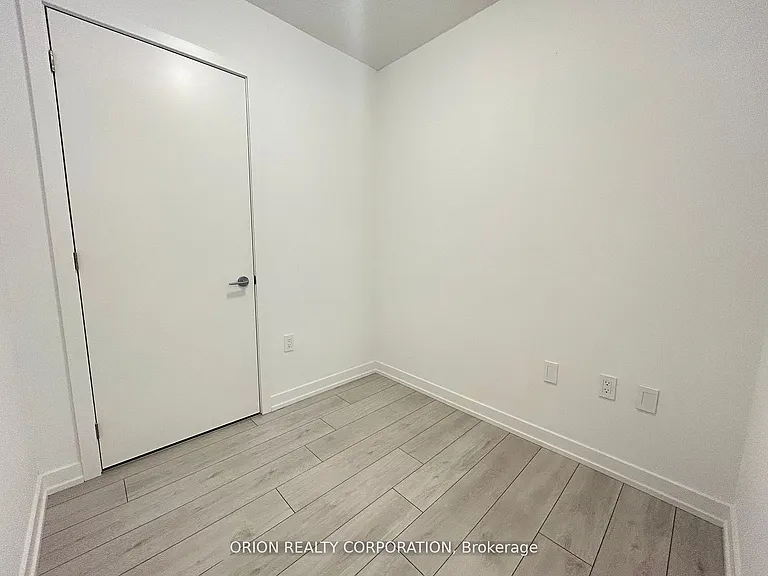 556 Marlee Ave #527 — Photo 10