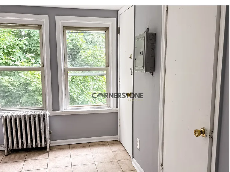 485 Nye Ave — Photo 3