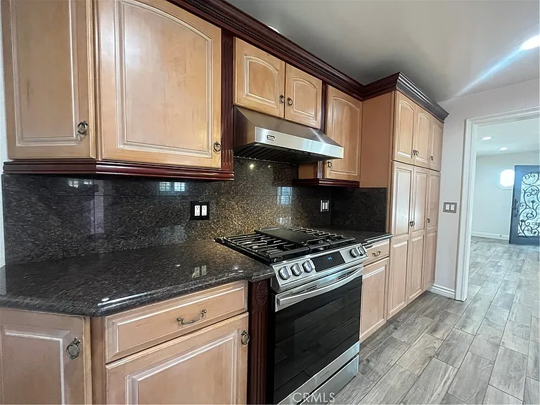 8917 Krueger St — Photo 9