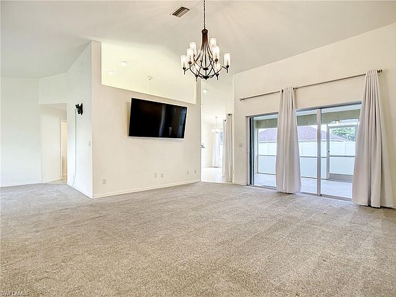 4th image of 2129 Viscaya Pkwy