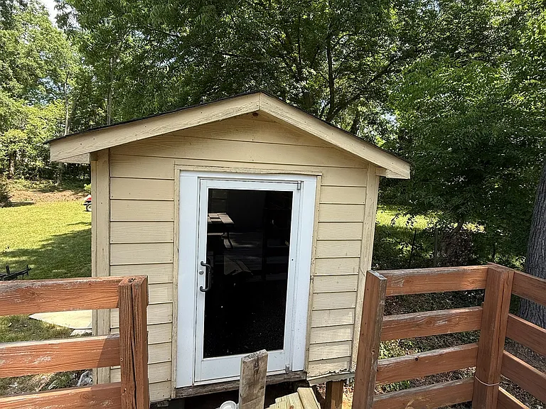 324 E Peterson Dr — Photo 20