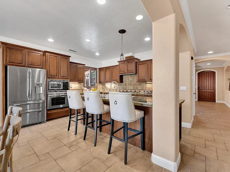 109 Palomares Ct — Photo 42