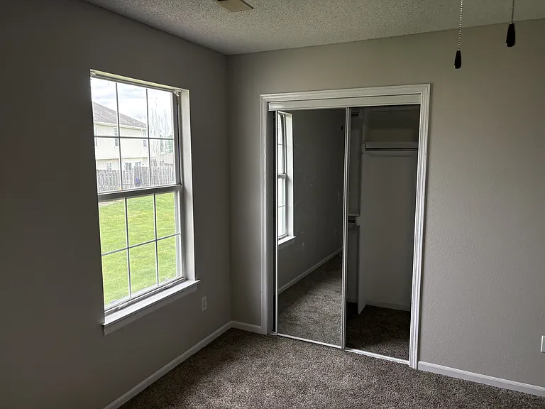 1282 NW Phelps Ct — Photo 9