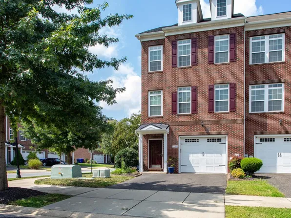 12389 Sandstone St, Waldorf, MD 20601