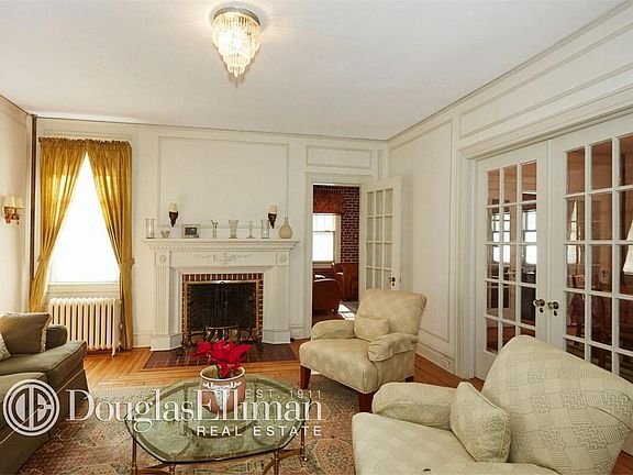2nd image of 3031 Arlington Ave