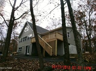 108 Acres Dr, Dingmans Ferry, PA 18328