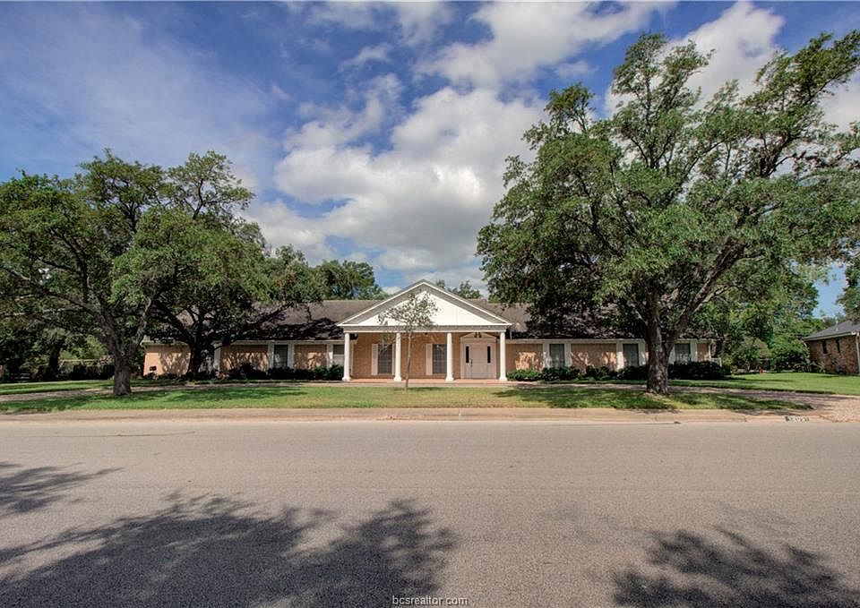 1205 Broadmoor Dr, Bryan, TX 77802 Zillow