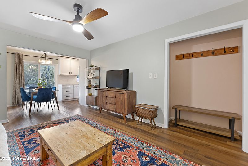 5th image of 106 Ruggles Road
