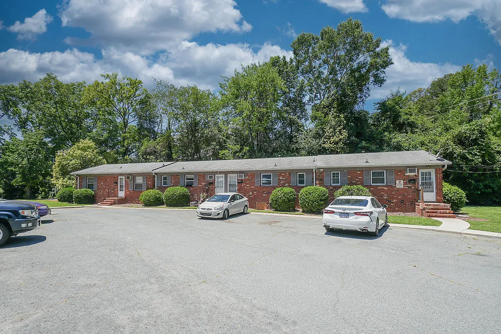 1 bed, 600 sqft, $1,000 — Photo 2