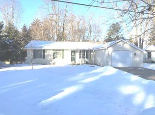 595 N Superior St, Farwell, MI 48622