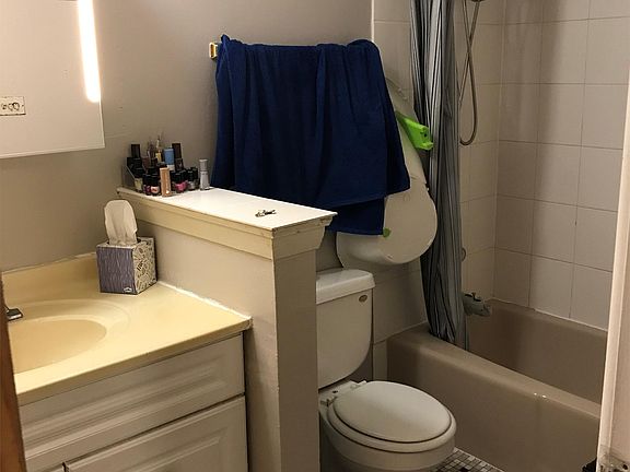 5th image of 1226 E Long Valley Dr APT 1B