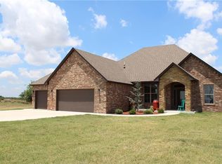 1141 Stable Rock, Yukon, OK 73099